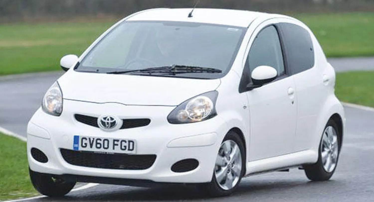 تويوتا تنتج «أيغو 2014» المدمجة بوزن أخف واقتصاد أفضل في استهلاك الوقود