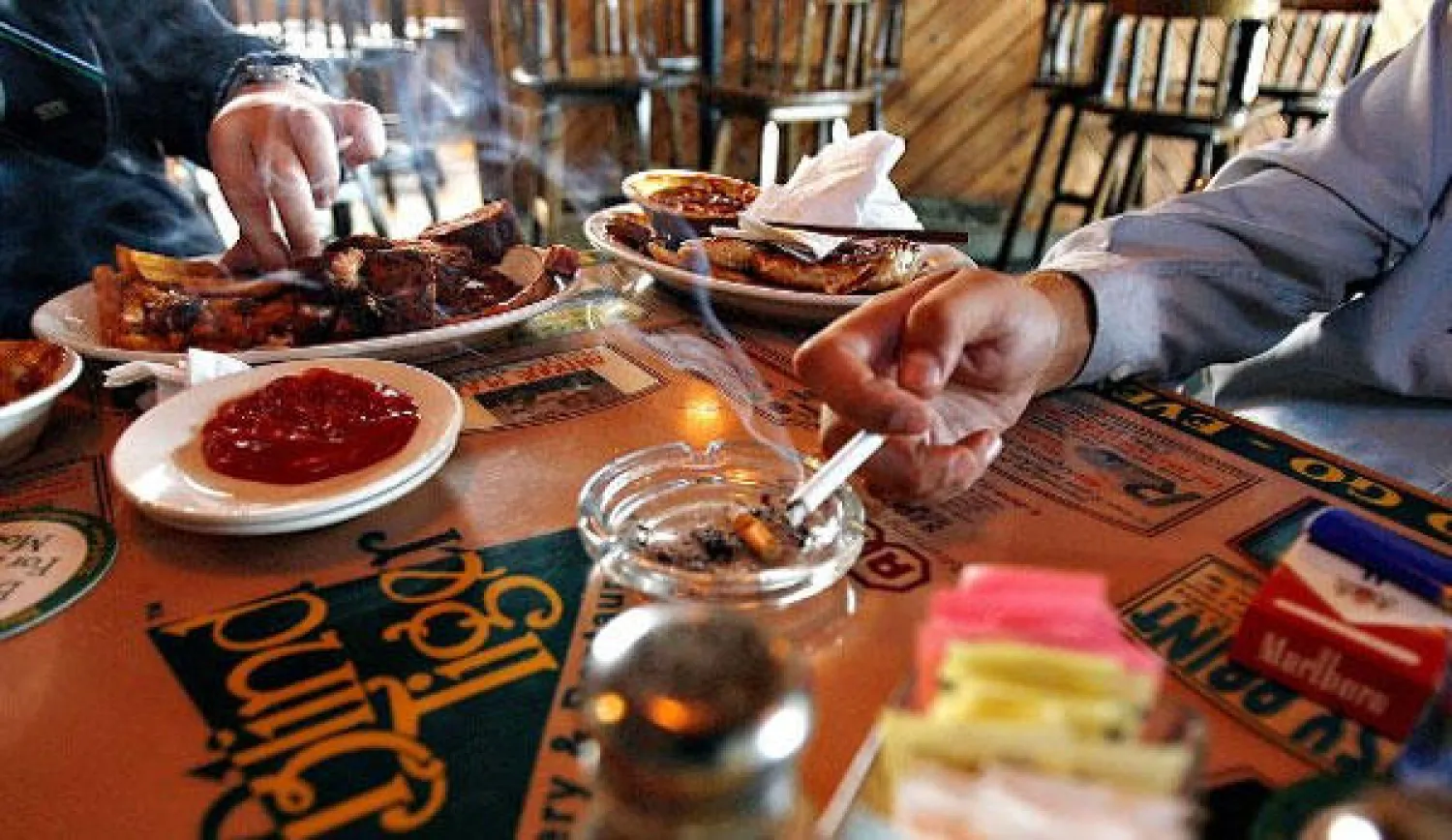 مطاعم إسبانية تقاضي الحكومة بسبب حظر التدخين