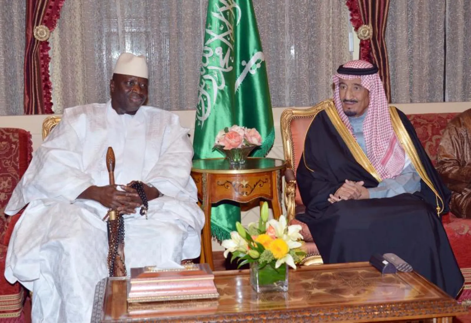 ولي العهد يعقد اجتماعا مع رئيس غامبيا (واس)