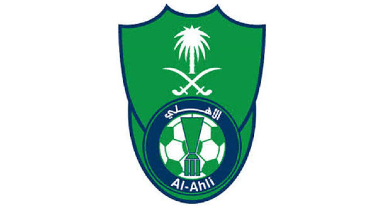 الأهلي يرفه عن لاعبيه بوجبة عشاء بحرية