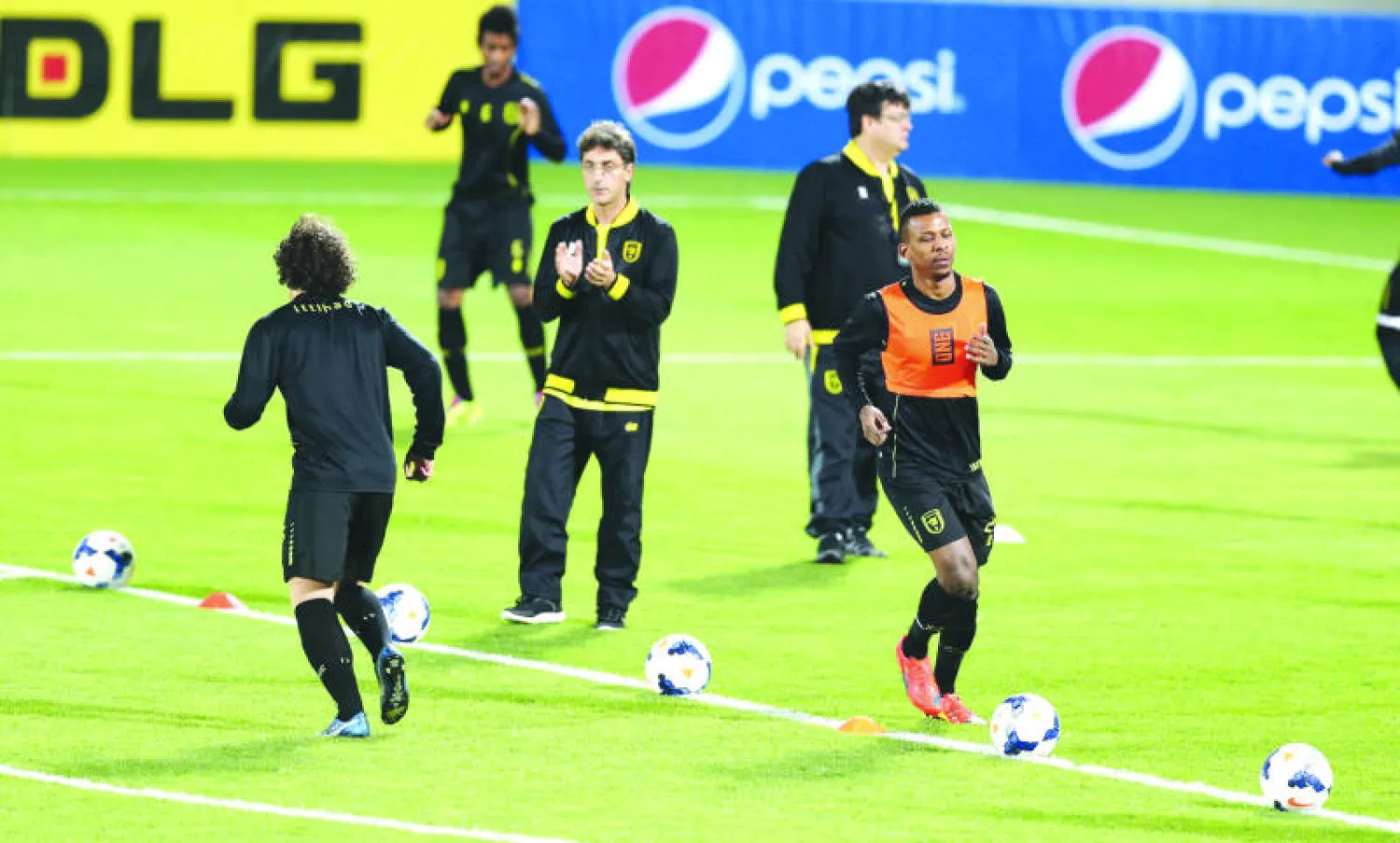 من تدريبات الاتحاد أمس استعدادا لمواجهة لخويا القطري آسيويا