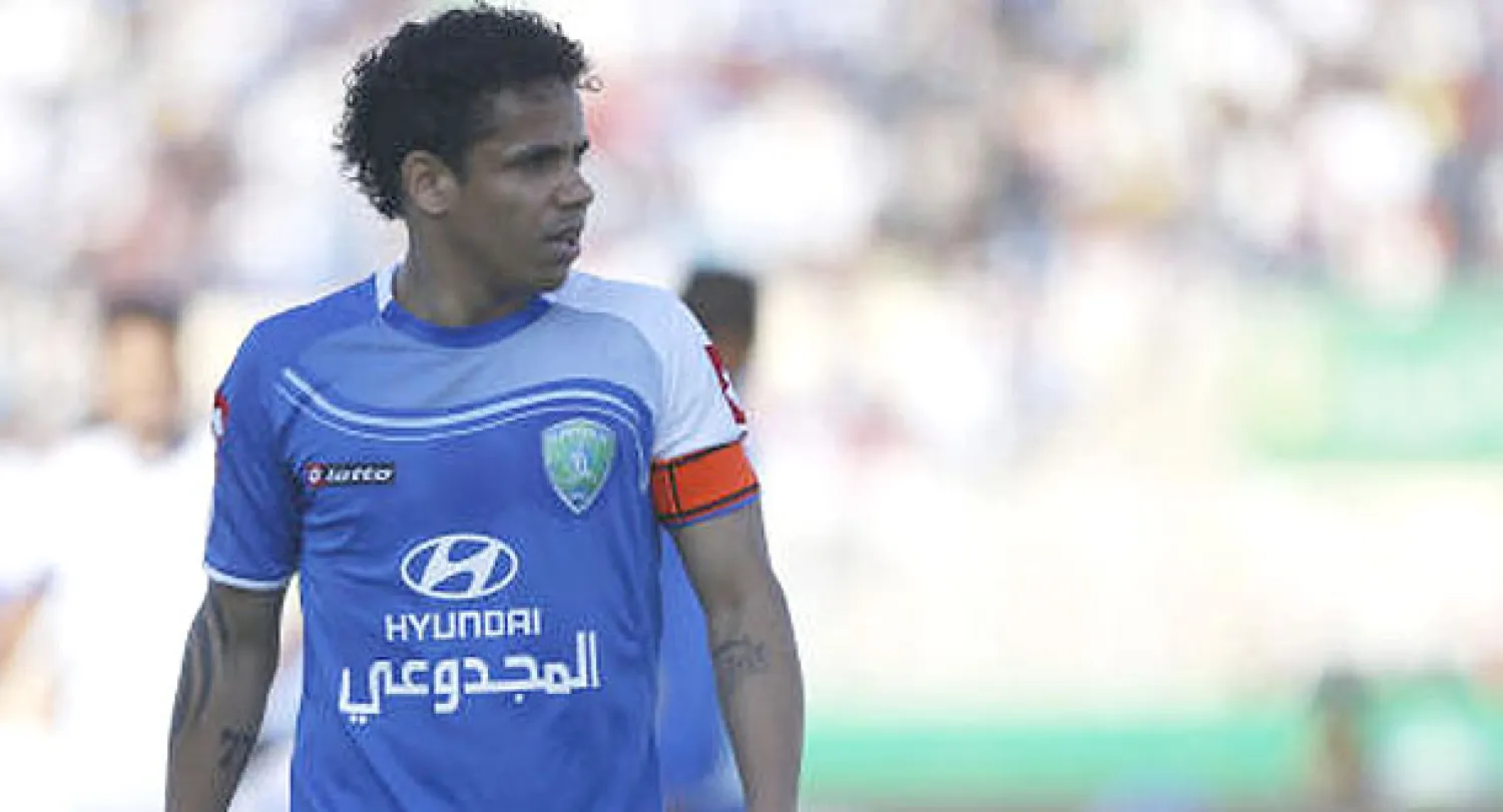 إيلتون يرفض استكمال علاجه ويطلب إشراكه أمام الجيش