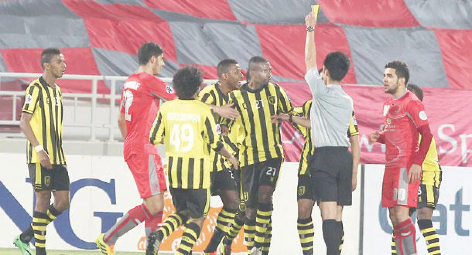 العبدلي قال إن لاعبي الاتحاد يعانون من تزايد المشكلات الإدارية حولهم (تصوير: سعد العنزي)