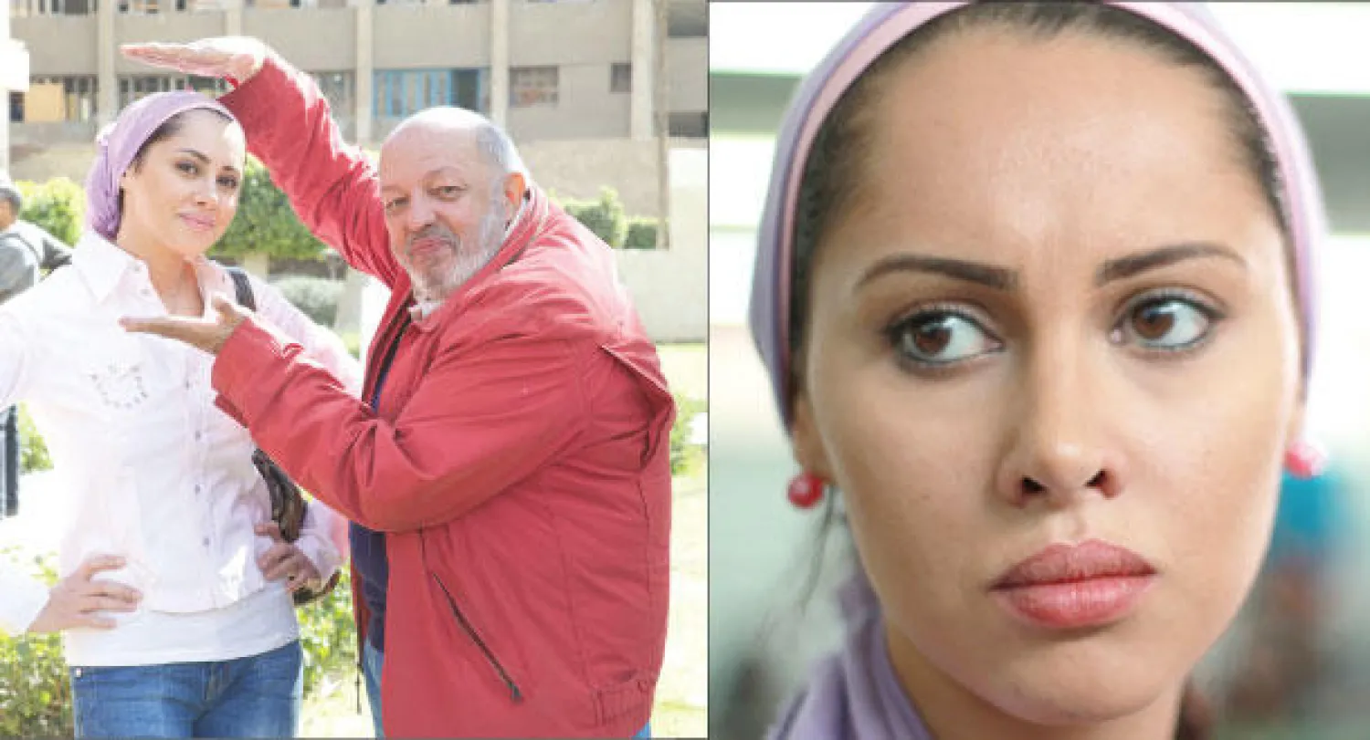 ياسمين رئيس في «فتاة المصنع»  -  محمد خان خلال تصوير «فتاة المصنع»