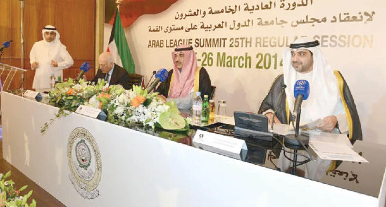 جانب من المؤتمر الصحافي لوزير الخارجية الكويتي مع الأمين العام جامعة الدول العربية (كونا)