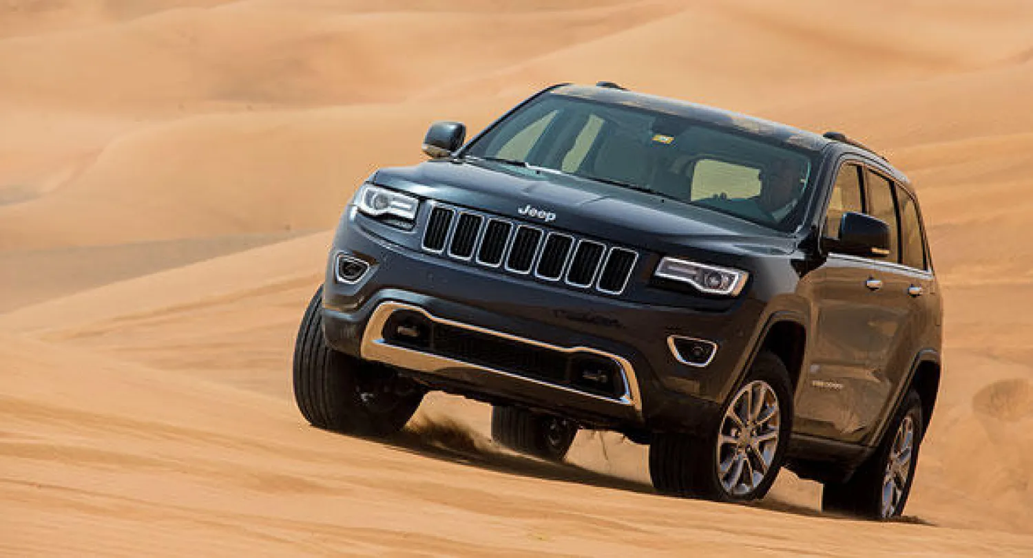 جيب {غراند شيروكي}.. تتحدى الصحراء
