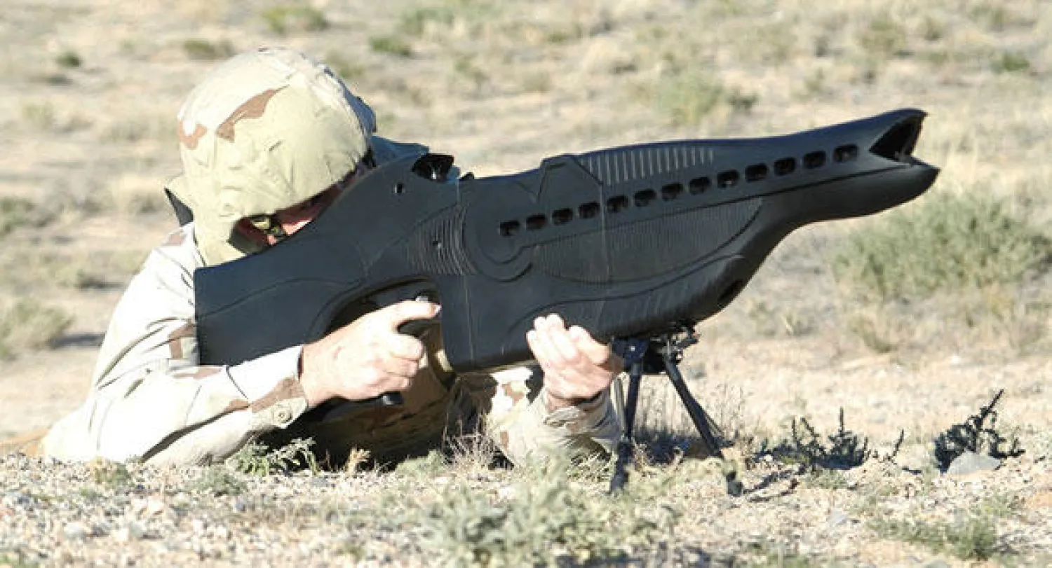 سلاح ليزر عالي الطاقة مصنوع من الألياف الضوئية