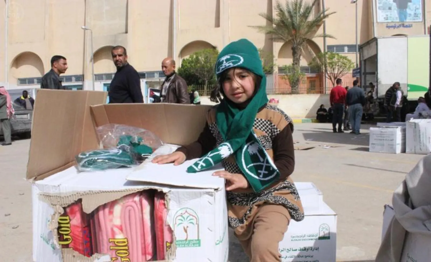 طفلة سورية ضمن العائلات المستلمة للمساعدات القادمة من السعودية (واس)