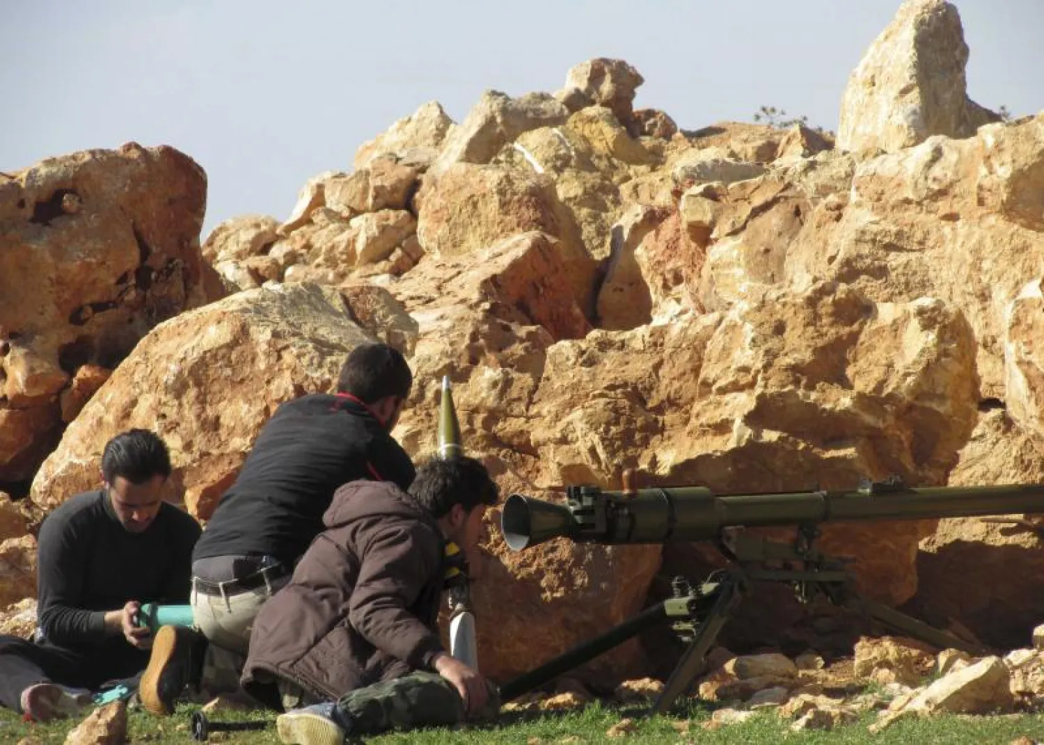 سوريا: معارك عنيفة من أجل السيطرة على معبر «كسب» في اللاذقية