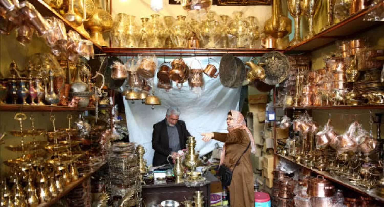 بموجب اتفاق جرى التوصل إليه في 24 نوفمبر 2013 ستستعيد إيران تدريجيا 4.2 مليار دولار من إيراداتها النفطية المجمدة بالخارج (أ.ب)