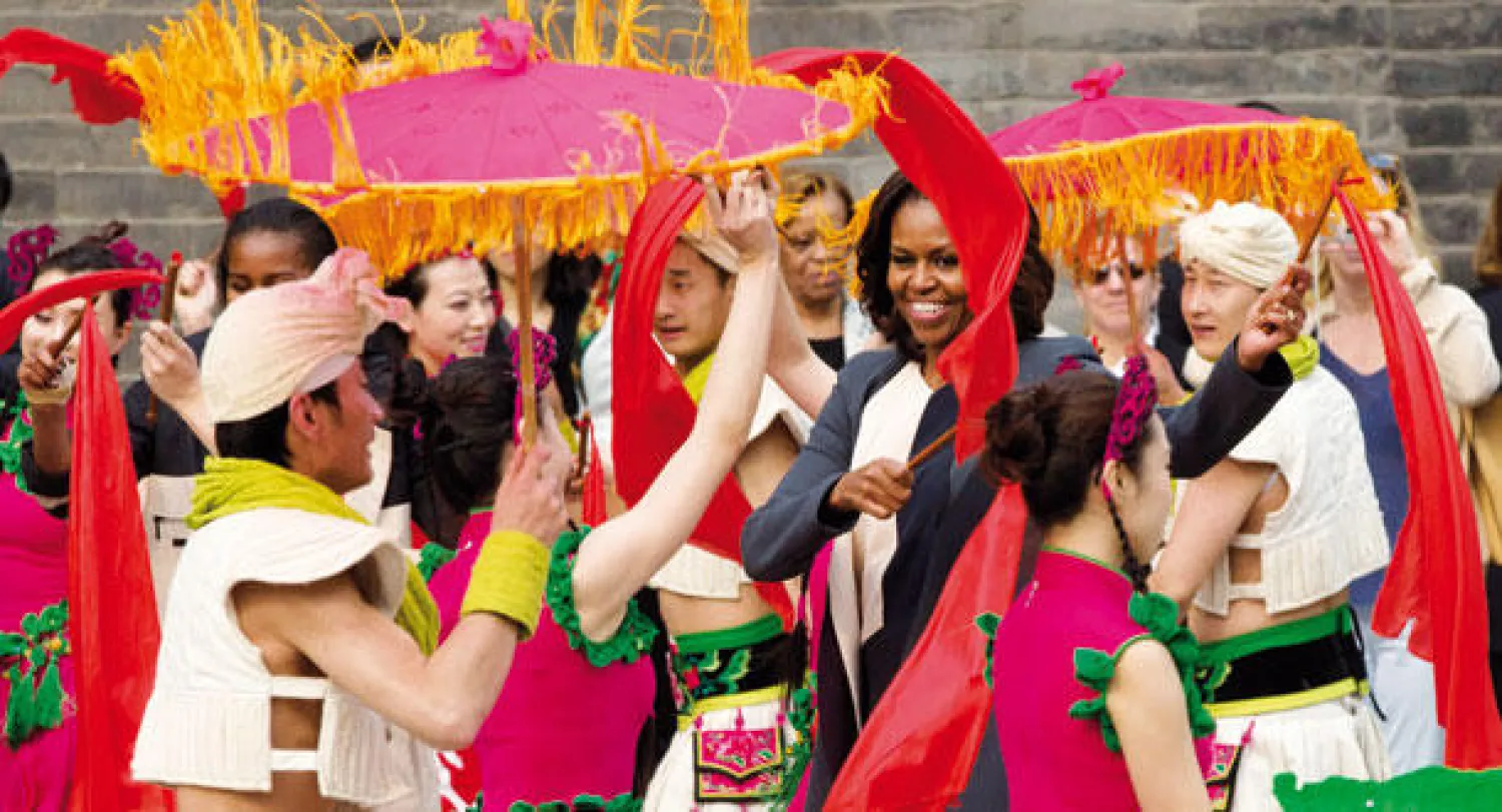 عاصفة على الإنترنت بعد تناول ميشيل أوباما مأكولات تيبتية