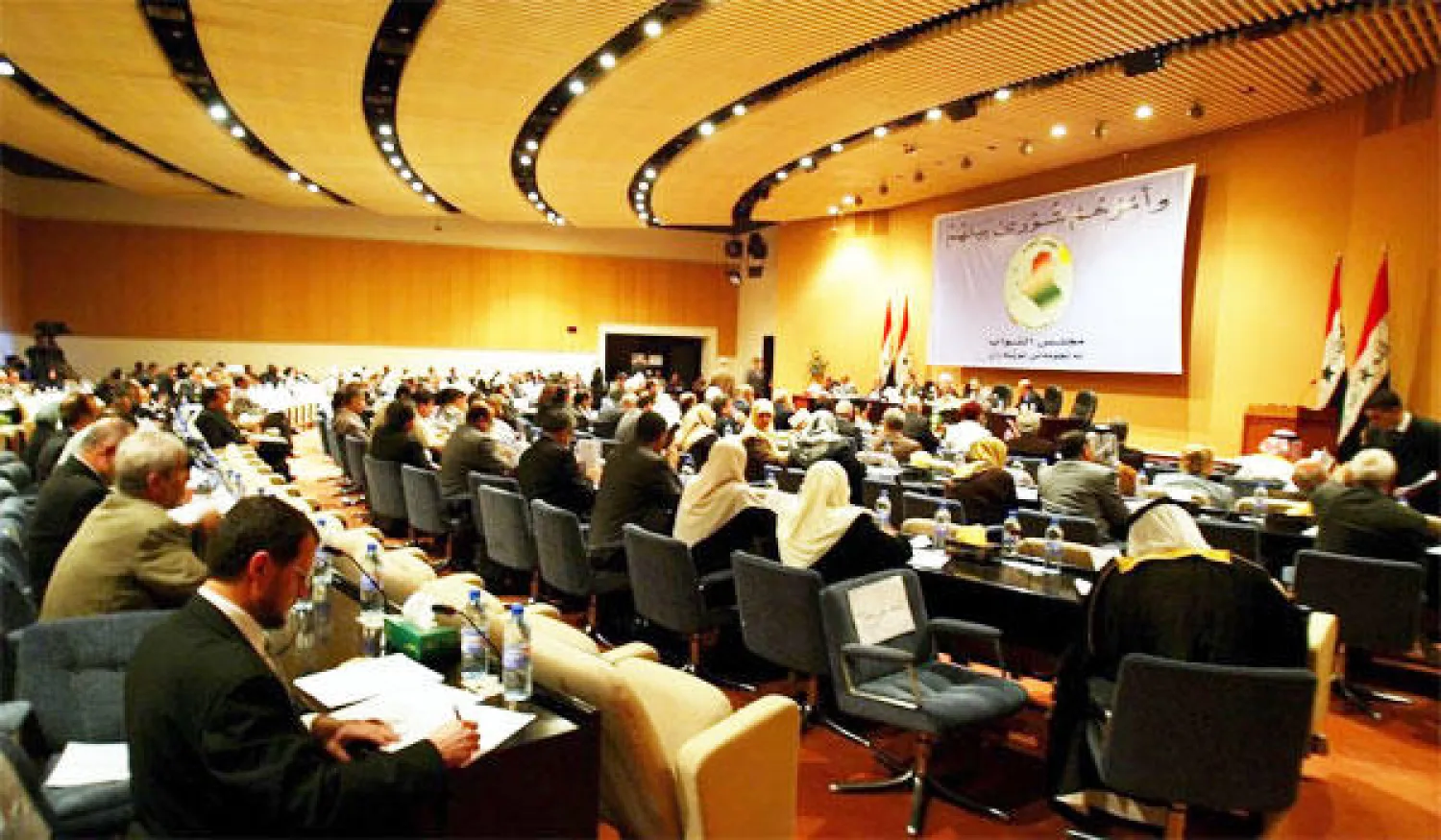 النواب الأكراد يهددون بمقاطعة جلسة البرلمان غدا