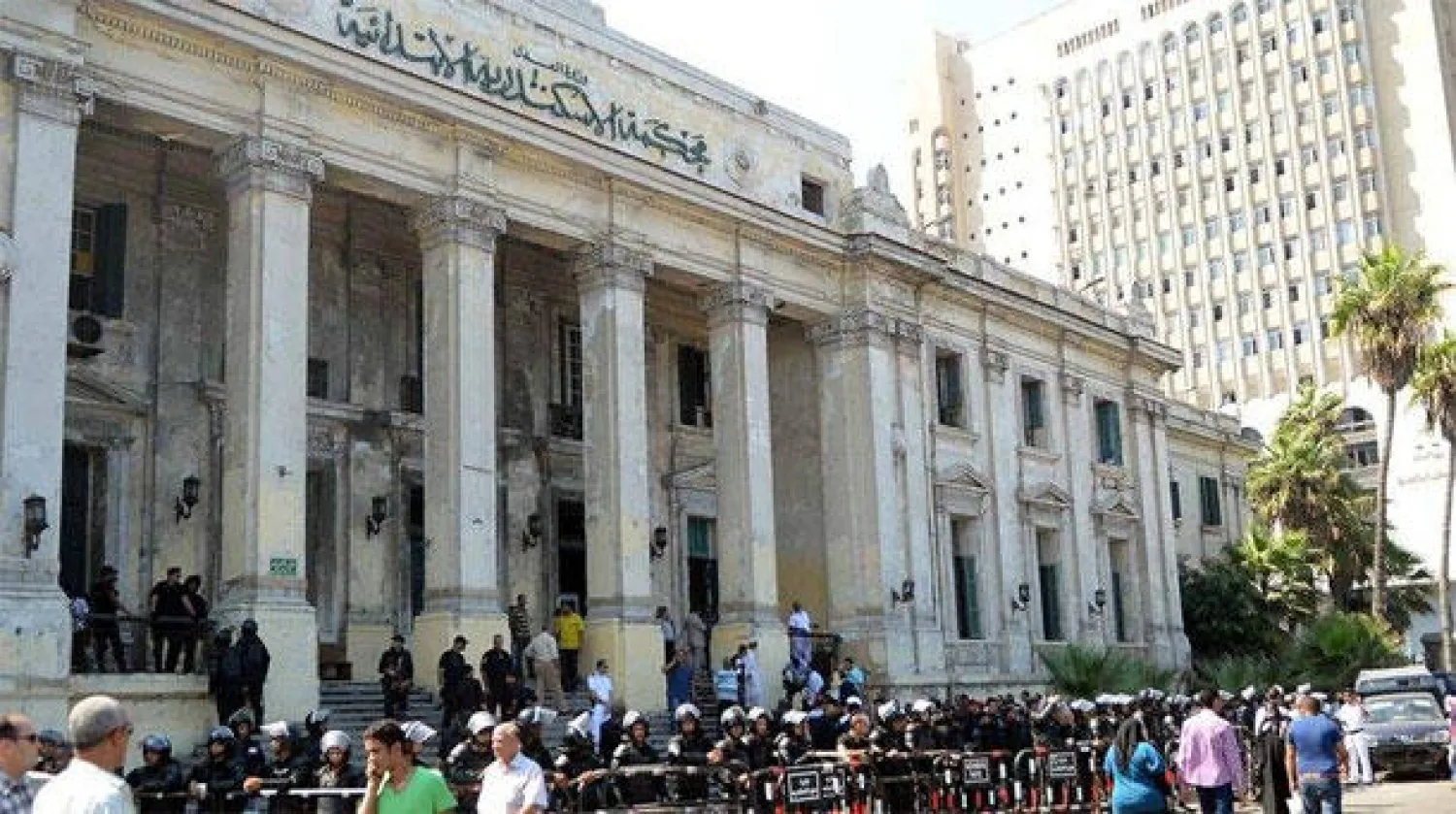 إعدام اثنين من أنصار مرسي ألقيا طفلين من أعلى عقار بالإسكندرية