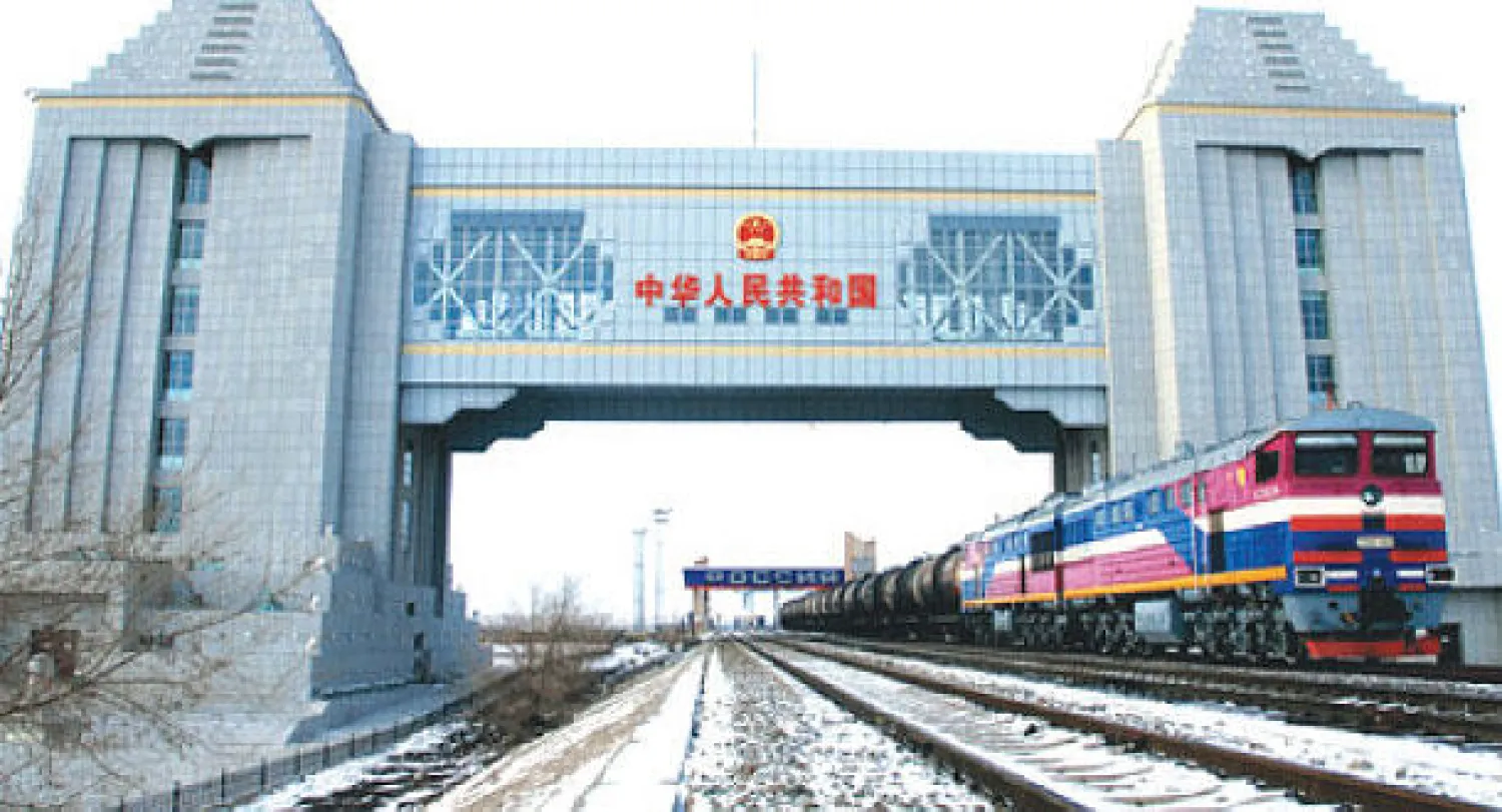 القطار يحل مكان السفن والجمل في طريق الحرير