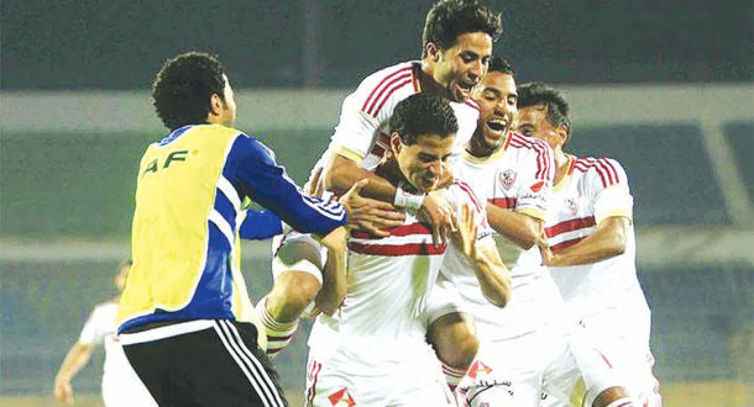 لاعبو الزمالك يحتفلون بأحد أهدافهم في شباك ناكناب الزامبي
