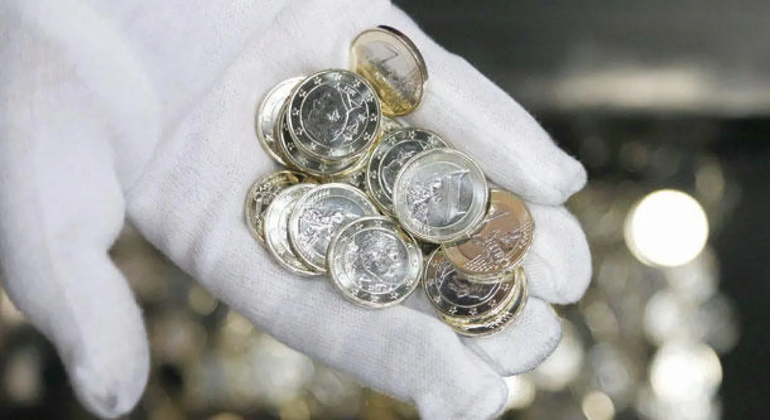 أثينا توافق على قانون جديد للتقشف