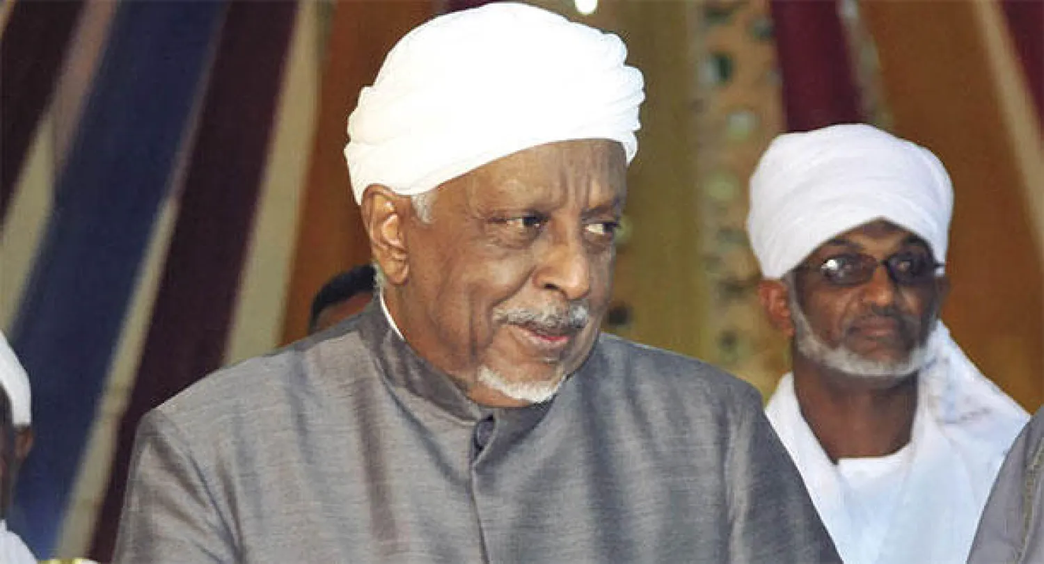 أكبر حلفاء الرئيس السوداني يطلب وقف إطلاق النار وكفالة الحريات