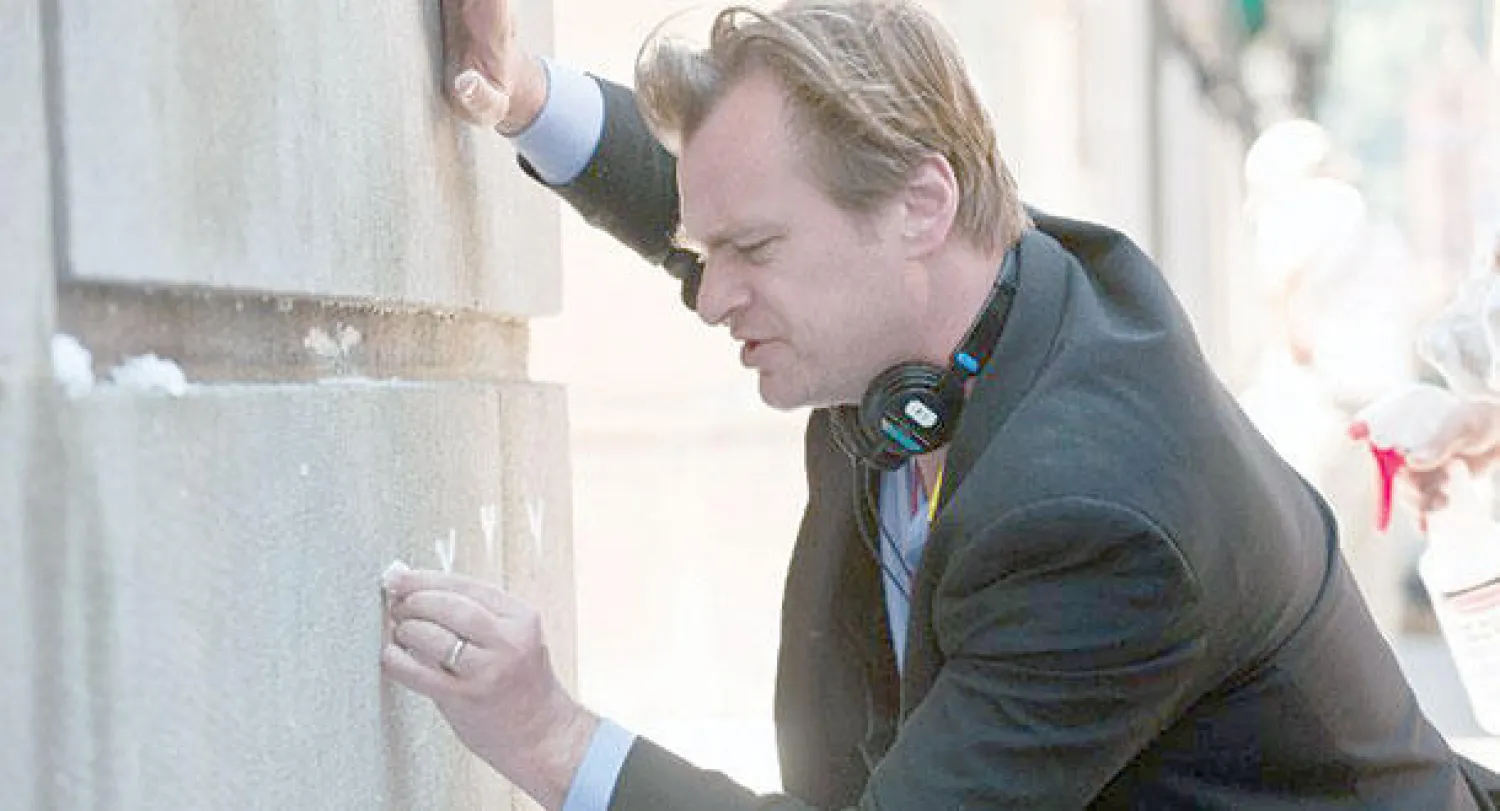 كريستوفر نولان يعود إلى الفضاء بتقنية الأمس