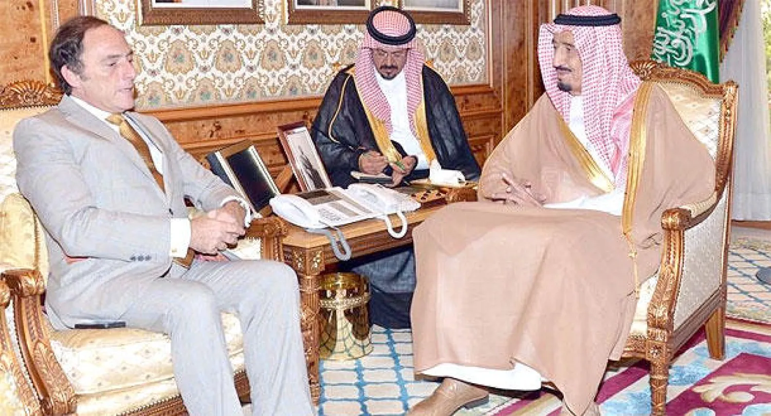 ولي العهد لدى استقباله رئيس وزراء البرتغال اليوم (واس)