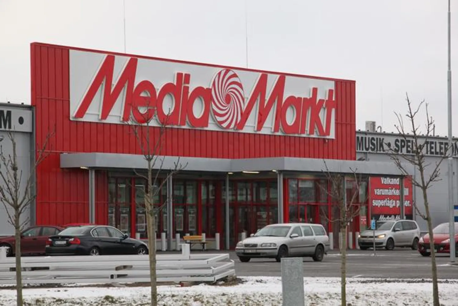 ألمانيا: دعوى ضد سلسلة محلات إلكترونية بسبب إعلان