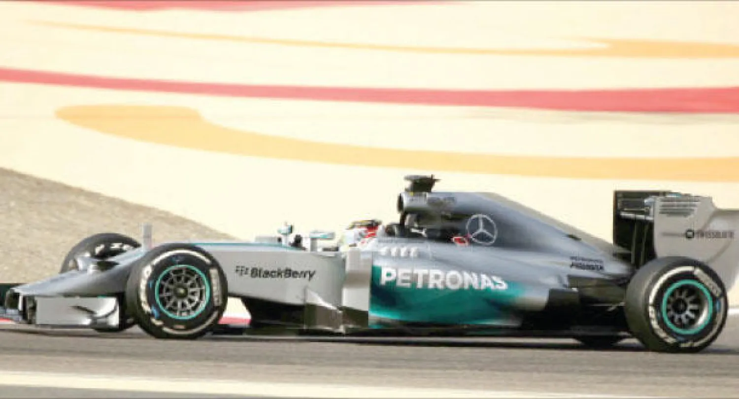 هاميلتون سجل أسرع زمن في جولة تجارب فورميولا البحرين (أ.ف.ب)