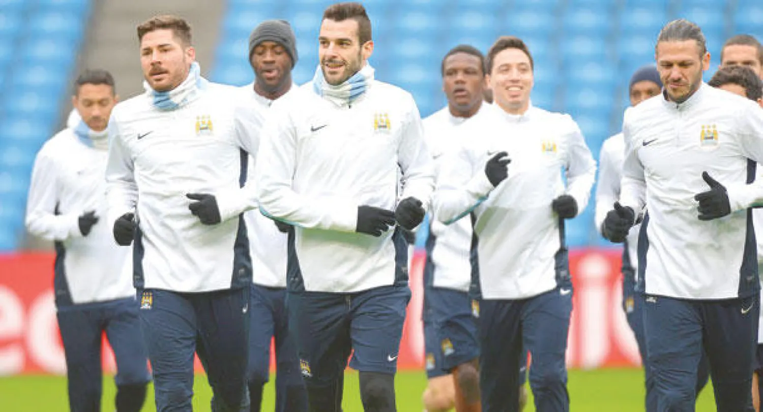 لاعبو مانشستر سيتي يستعدون لاستضافة ساوثهامبتون (إ.ب.أ)