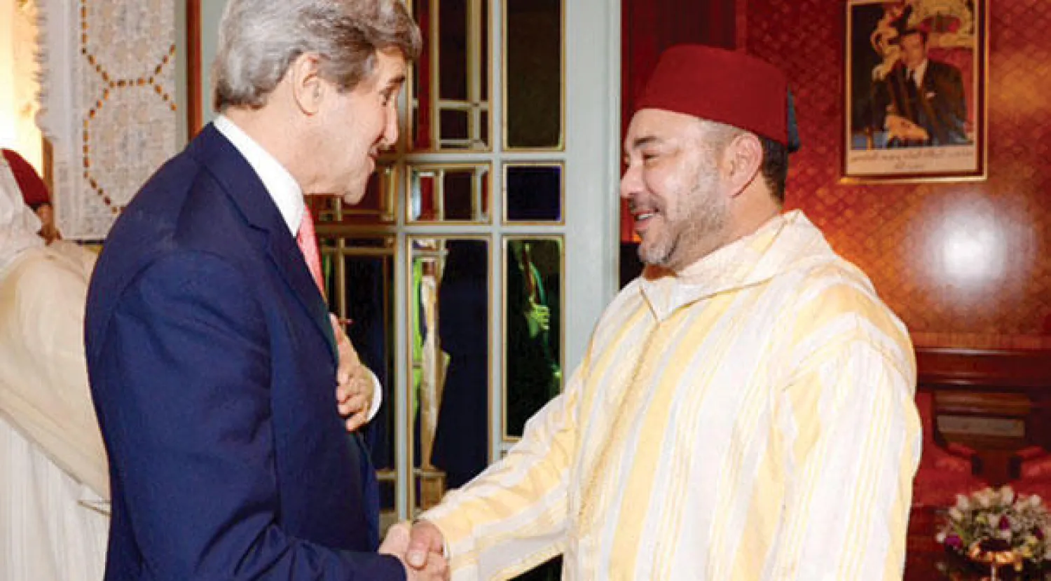 العاهل المغربي الملك محمد السادس لدى استقباله جون كيري في الدار البيضاء امس (ماب)