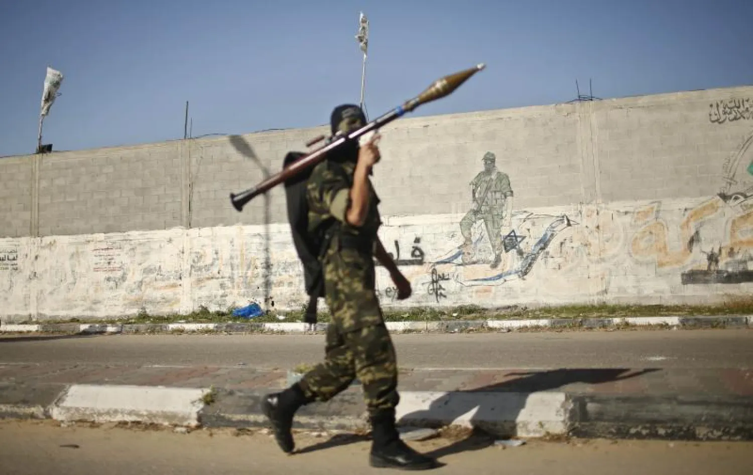 إسرائيل تهدد بمحاكمة الفلسطينيين دوليا بسبب صواريخ غزة