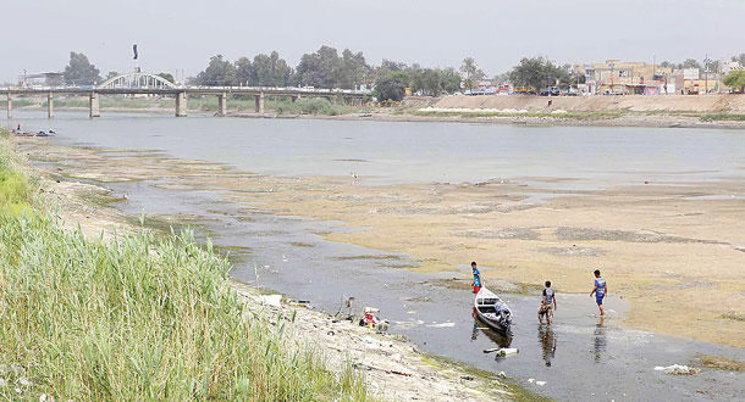 مسلحو «داعش» يعيدون فتح مياه الفرات بعد إغراق قرى قرب الفلوجة