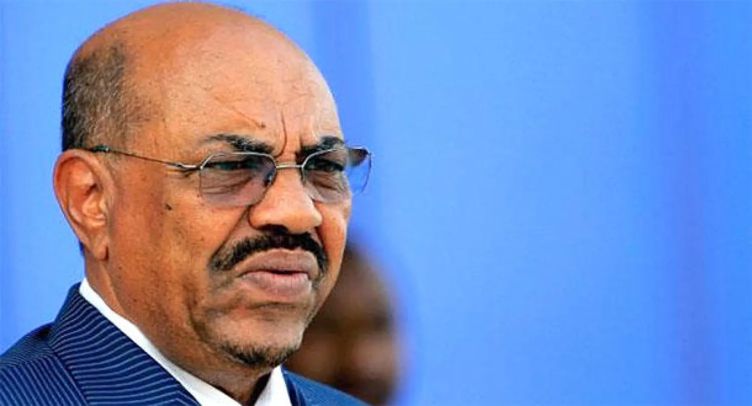 الرئيس السوداني يعلن إطلاق الحريات السياسية والصحافية والإفراج عن معتقلين