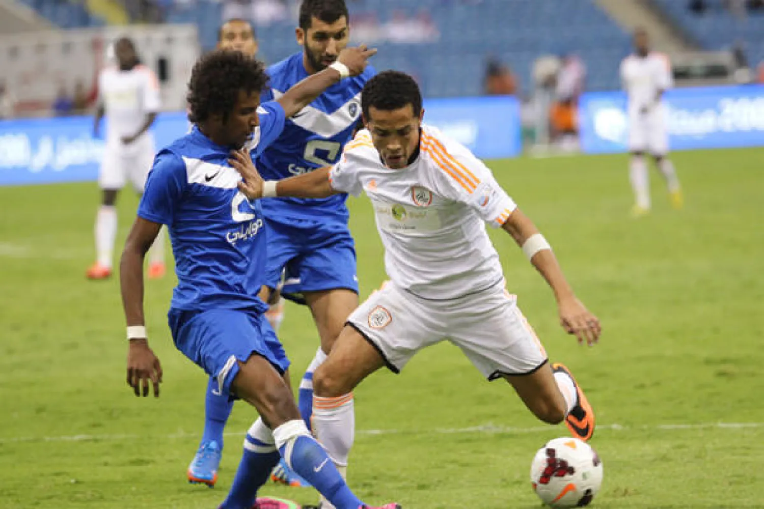 الهلال والشباب يلتقيان غدا في مواجهة لاهبة نحو الظفر بكأس خادم الحرمين