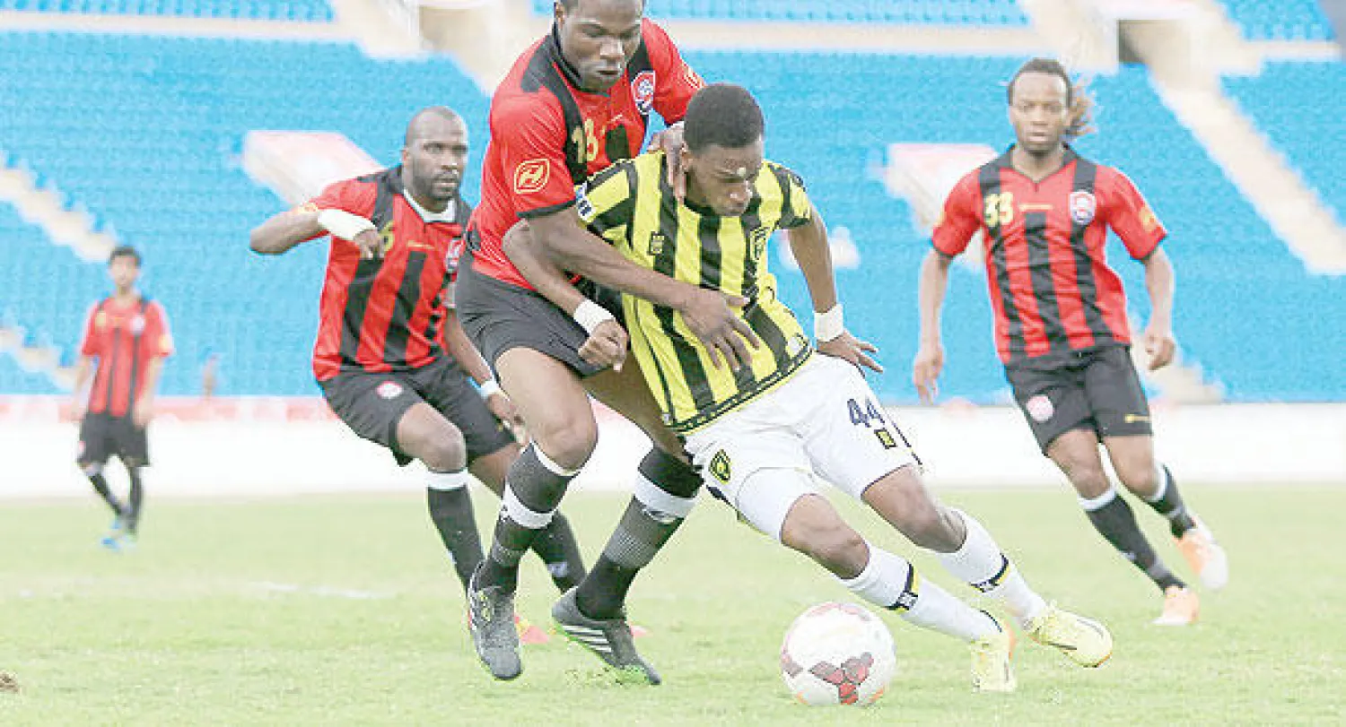 مختار فلاته مهاجم الاتحاد حاز نجومية المباراة بتسجيله هدفين من أصل ثلاثة (تصوير: سعد العنزي)