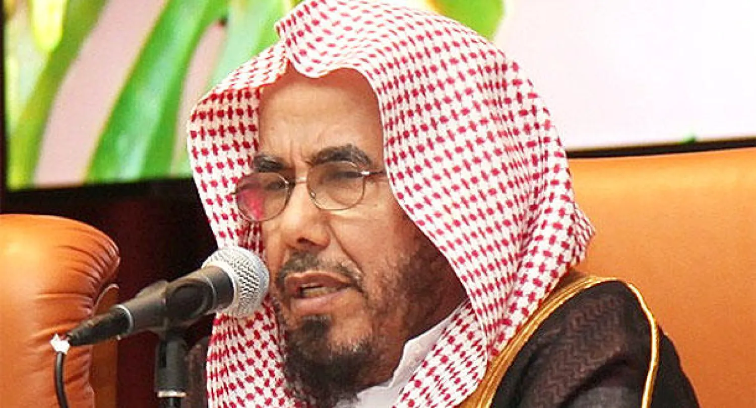 الشيخ المطلق يؤكد أن مناطق الصراع تضم فصائل تعمل لخدمة أجهزة استخبارات عالمية وإقليمية