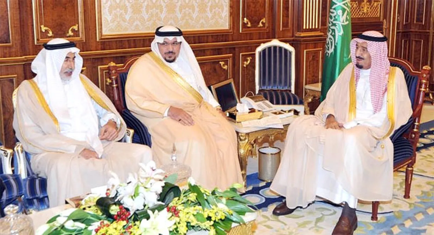 الأمير سلمان لدى استقباله نائب أمير منطقة القصيم رئيس جمعية مرضى الكبد وأعضاء الجمعية اليوم