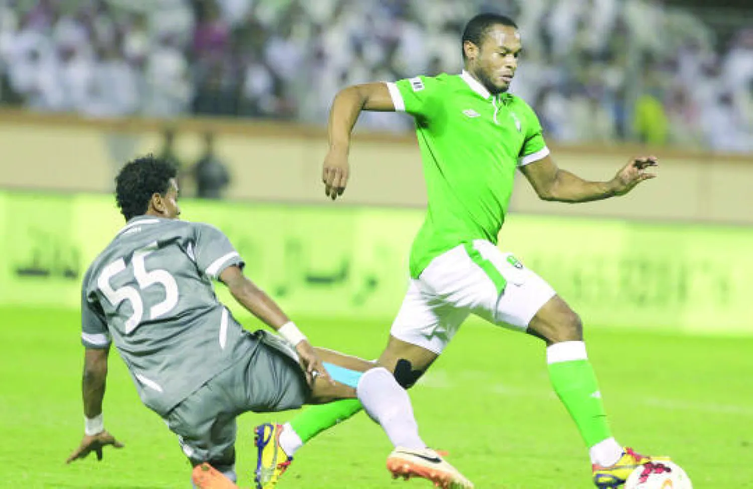 الأهلي يقصي الطائي ويضرب موعدا مع الاتحاد في نصف نهائي الأبطال