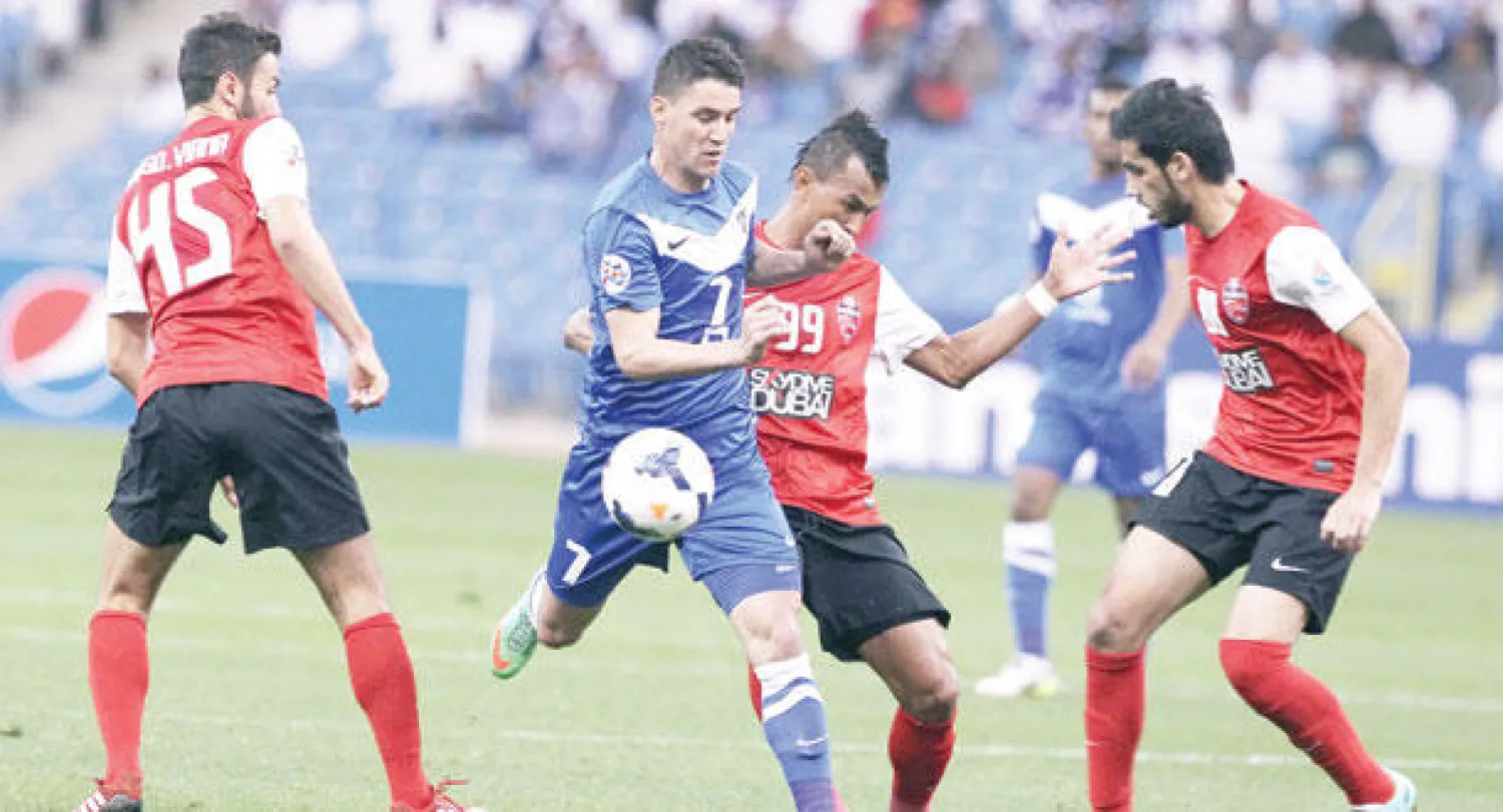 جانب من مباراة الذهاب التي جمعت الهلال بأهلي دبي «آسيويا»