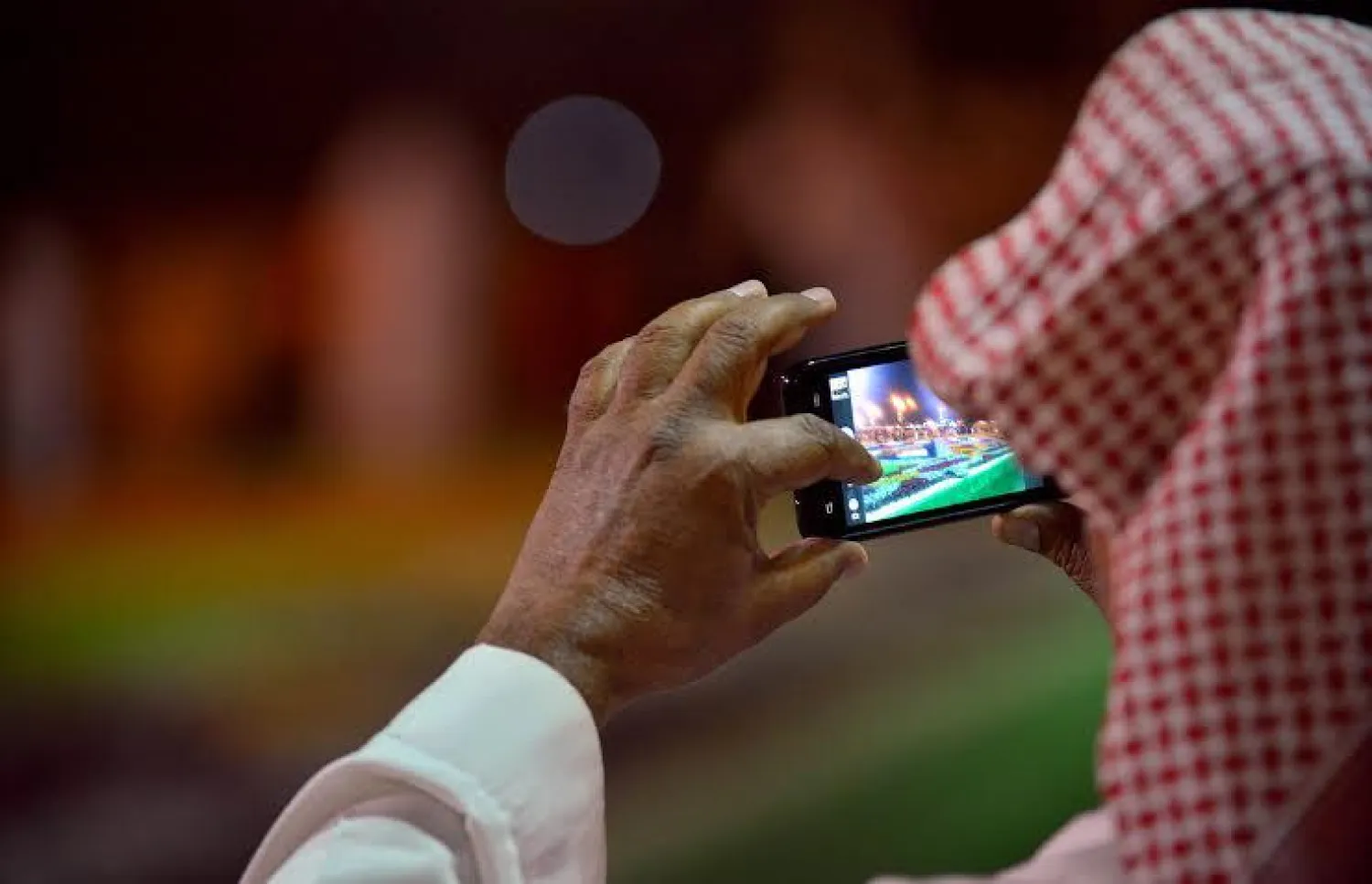 سوق الاتصالات المتنقلة تترقب دخول شركة سادسة بعد منح رخصة لمشغلين جديدين