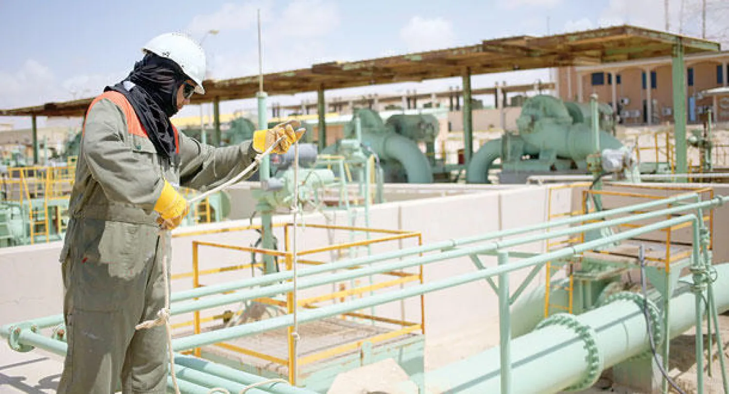 جانب من إحدى المنشآت النفطية الليبية (رويترز)