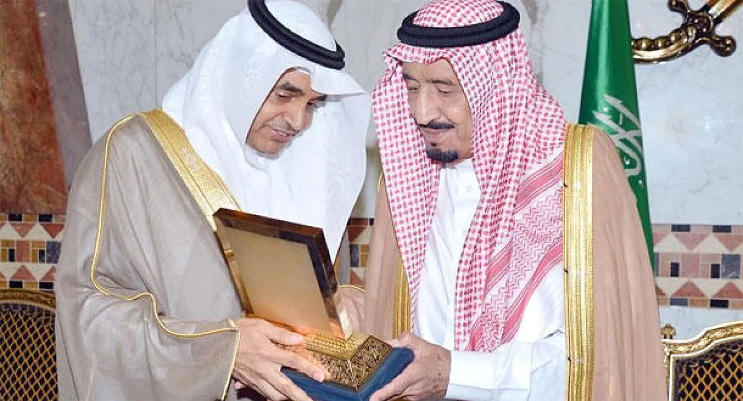 الأمير سلمان خلال رعايته حفل تخريج الدفعة الحادية عشرة من خريجي جامعة الأمير سلطان