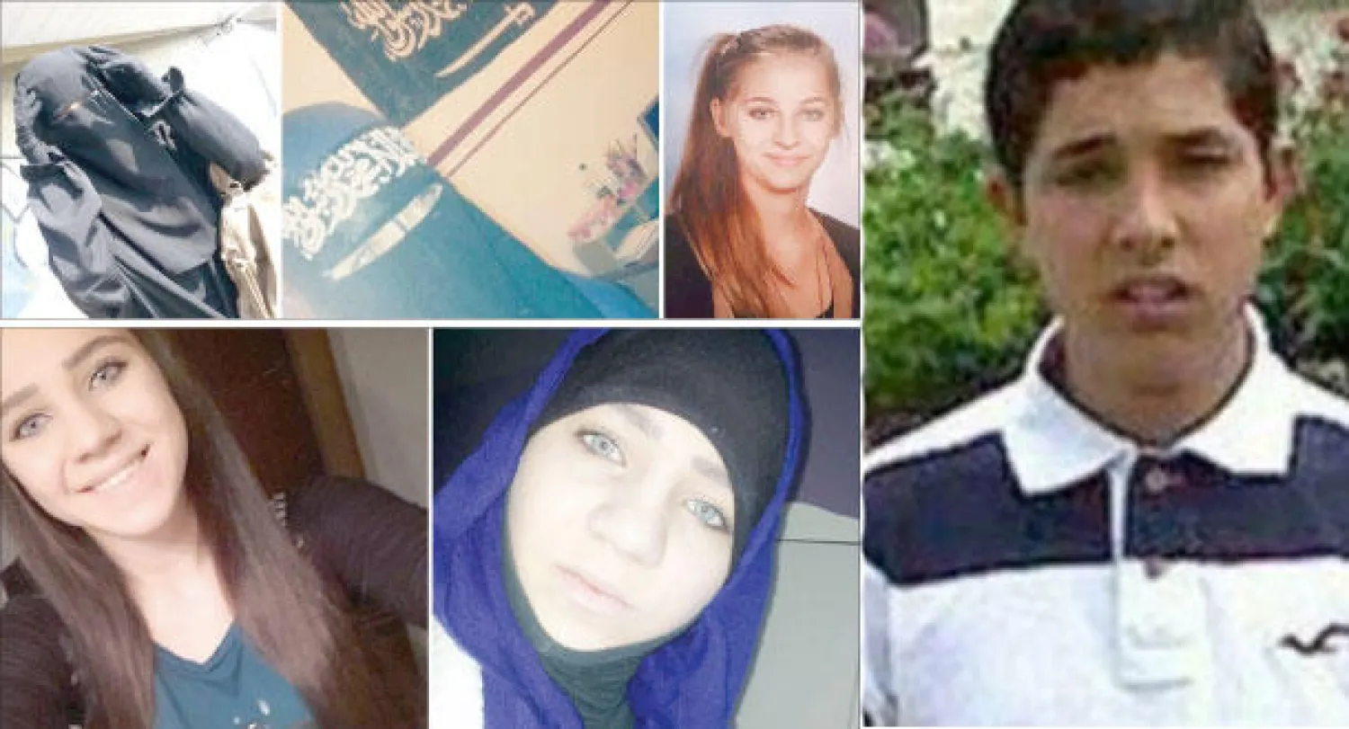 عبد الله الدغيس أصغر البريطانيين الذين قتلوا في سوريا  -  صورتان وزعتهما الشرطة الدولية (الإنتربول)، أمس، للمراهقتين النمساويتين سامرا كيزونوفيتش (16 سنة)، وسابينا سيلموفيتش (15 سنة)، بعد مغادرتهما فيينا إلى تركيا ويعتقد أنهما توجهتا للقتال في سوريا (إ.ب.أ)