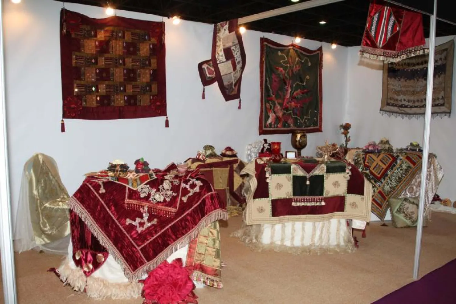 شابات الأعمال في السعودية يخضن مجال التجارة الإلكترونية عبر شبكات التواصل الاجتماعي («الشرق الأوسط»)