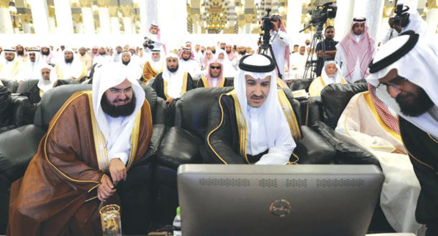 الأمير فيصل بن سلمان يدشن مشروعات جديدة لوكالة الرئاسة العامة لشؤون المسجد النبوي أمس (واس)