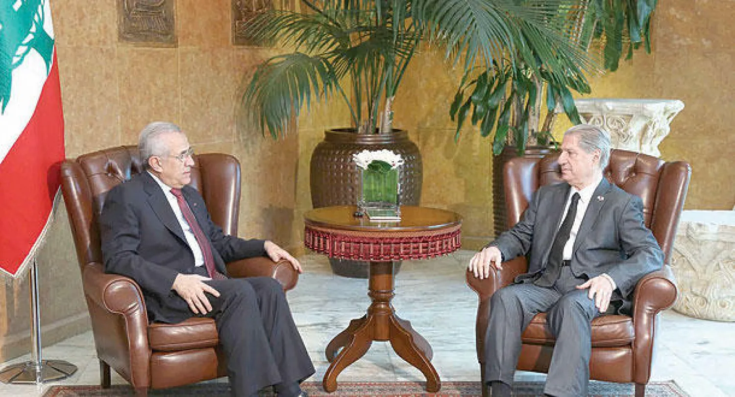 لقاء يجمع الرئيس اللبناني ميشال سليمان والرئيس الأسبق أمين الجميل (دالاتي ونهرا)