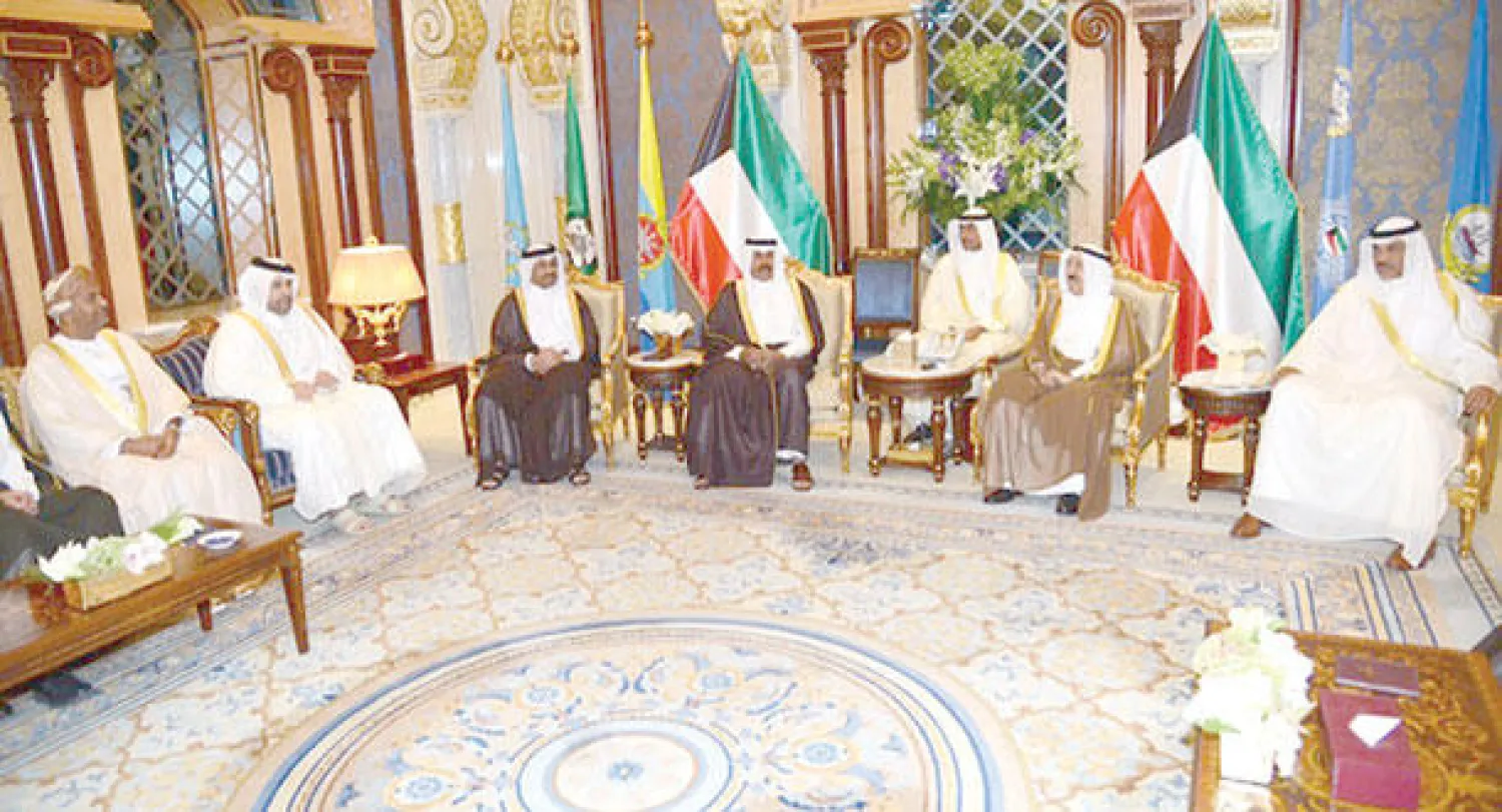 جانب من استقبال أمير الكويت لوزراء التجارة الخليجيين («الشرق الأوسط»)