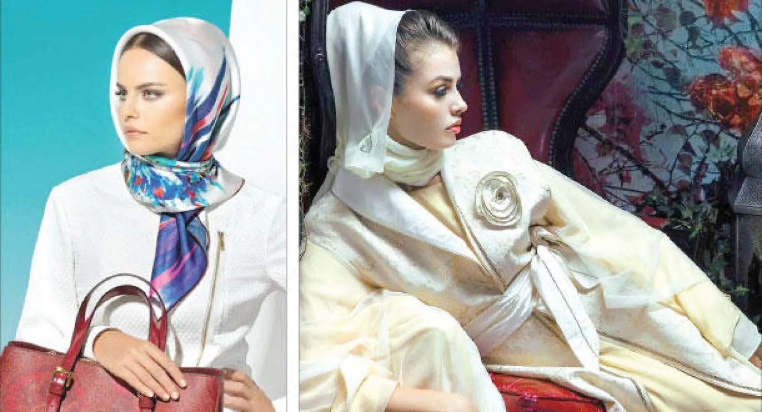 تزاول العارضات والعارضون هذه المهنة في المجلات ودور الإنتاج وورش الخياطة والعلامات التجارية والعروض المباشرة التي تقام في الحدائق والبيوت الكبيرة