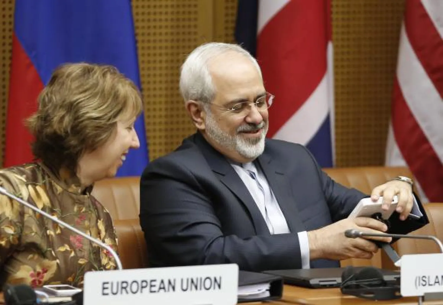 مفاوضات بين إيران والقوى الكبرى حول ضوابط البرنامج النووي