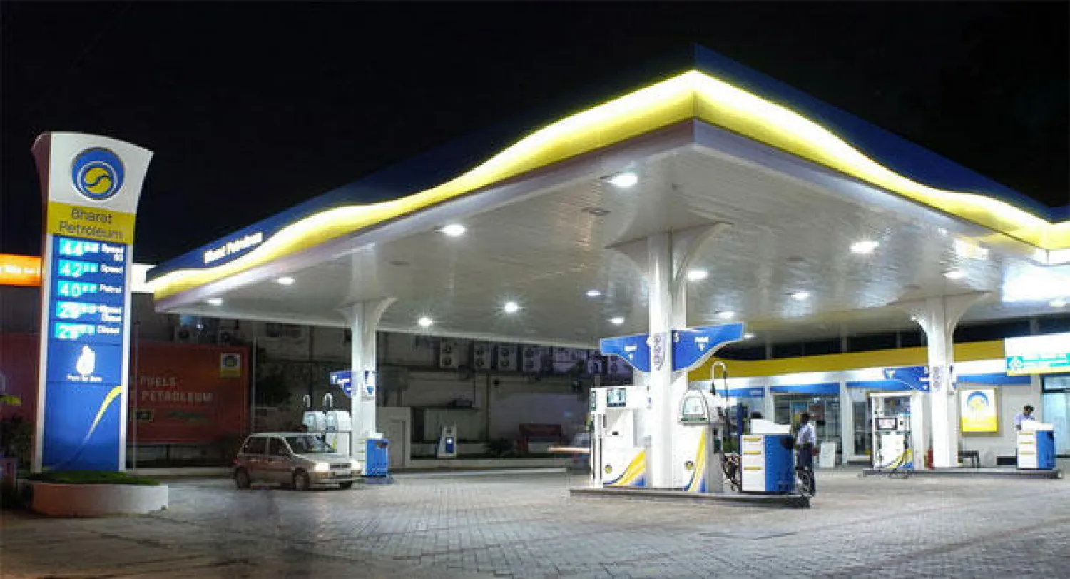 شركة هندية توقع عقودا لاستيراد النفط من الإمارات والكويت