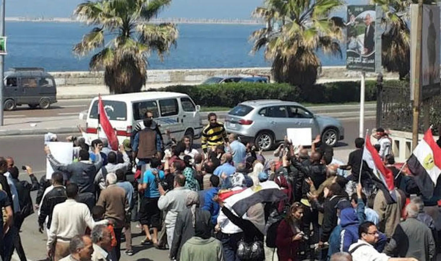 مهرجانات ومسيرات لأنصار مرشحي الرئاسة على كورنيش الإسكندرية