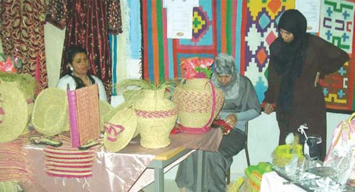 شهر التراث كشف عن كنوز تونس في مجالات عدة كالمنسوجات والزربية والنحاس («الشرق الأوسط»)