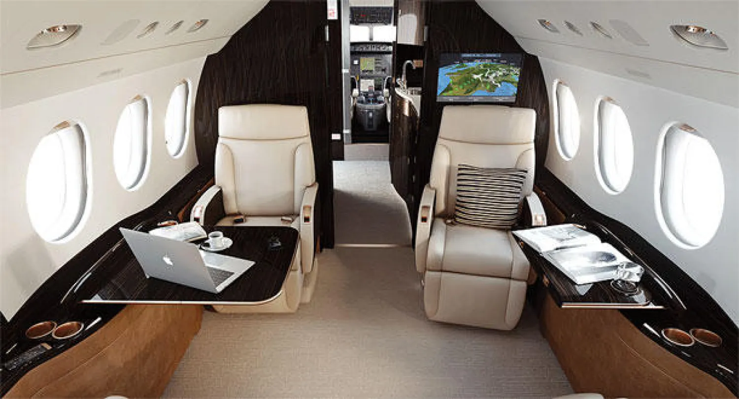 شركة «داسو» الفرنسية تطرح «فالكون» للبيع في 2016